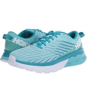 Women’s Hoka Arahi 4 Road Running Shoe - Size 8